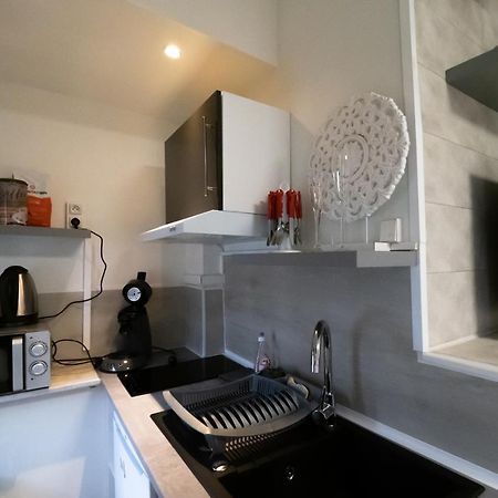 Le Papillon De La Cathedrale - Calme - Jardin - Wifi Apartment ทรัวส์ ภายนอก รูปภาพ