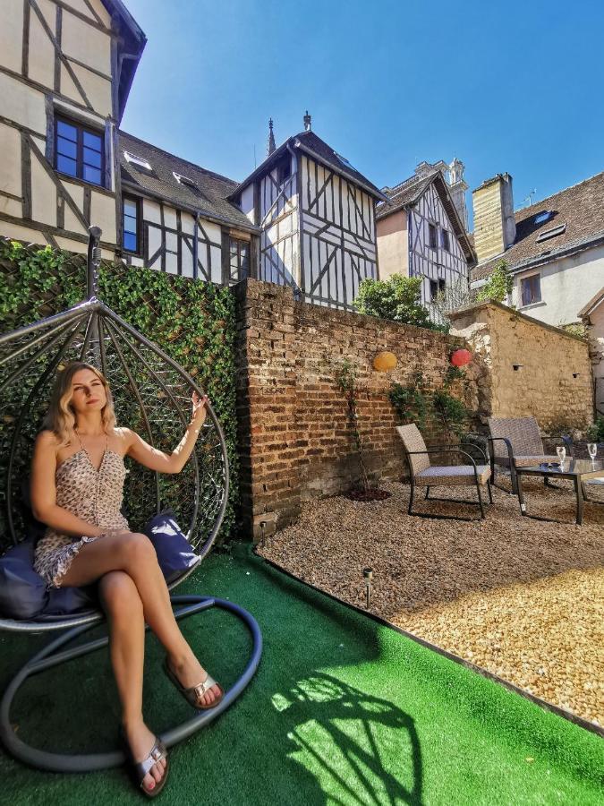 Le Papillon De La Cathedrale - Calme - Jardin - Wifi Apartment ทรัวส์ ภายนอก รูปภาพ