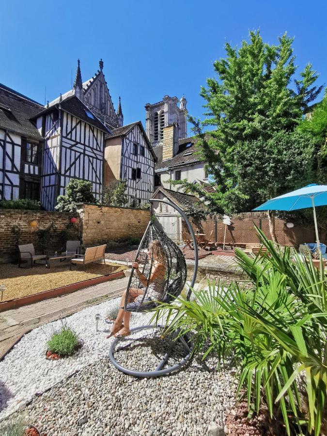 Le Papillon De La Cathedrale - Calme - Jardin - Wifi Apartment ทรัวส์ ภายนอก รูปภาพ